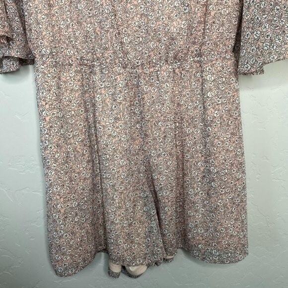 Charming Charlie Pink Wide Sleeve Romper Small - Picture 4 of 11